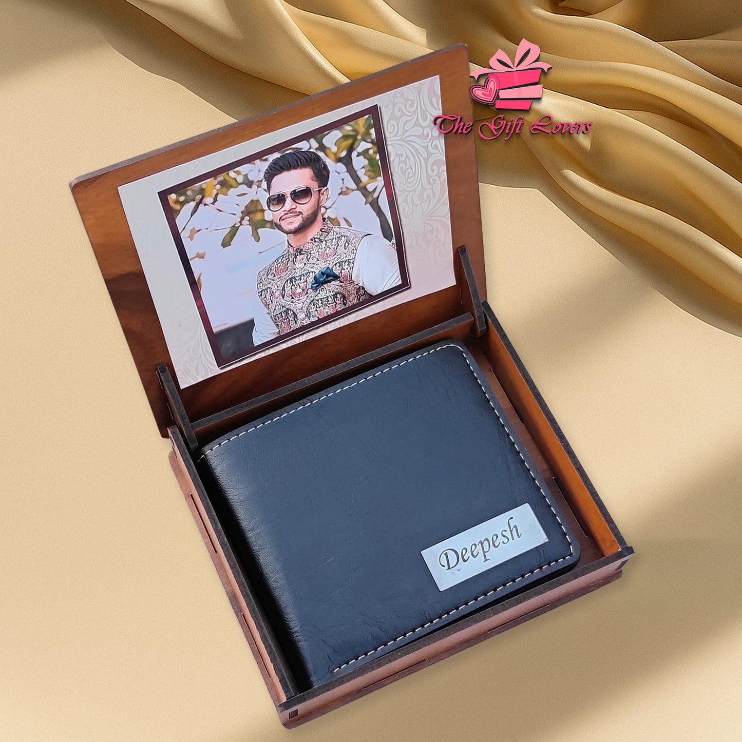 Italian Leather Wallet With Themed Wooden Box