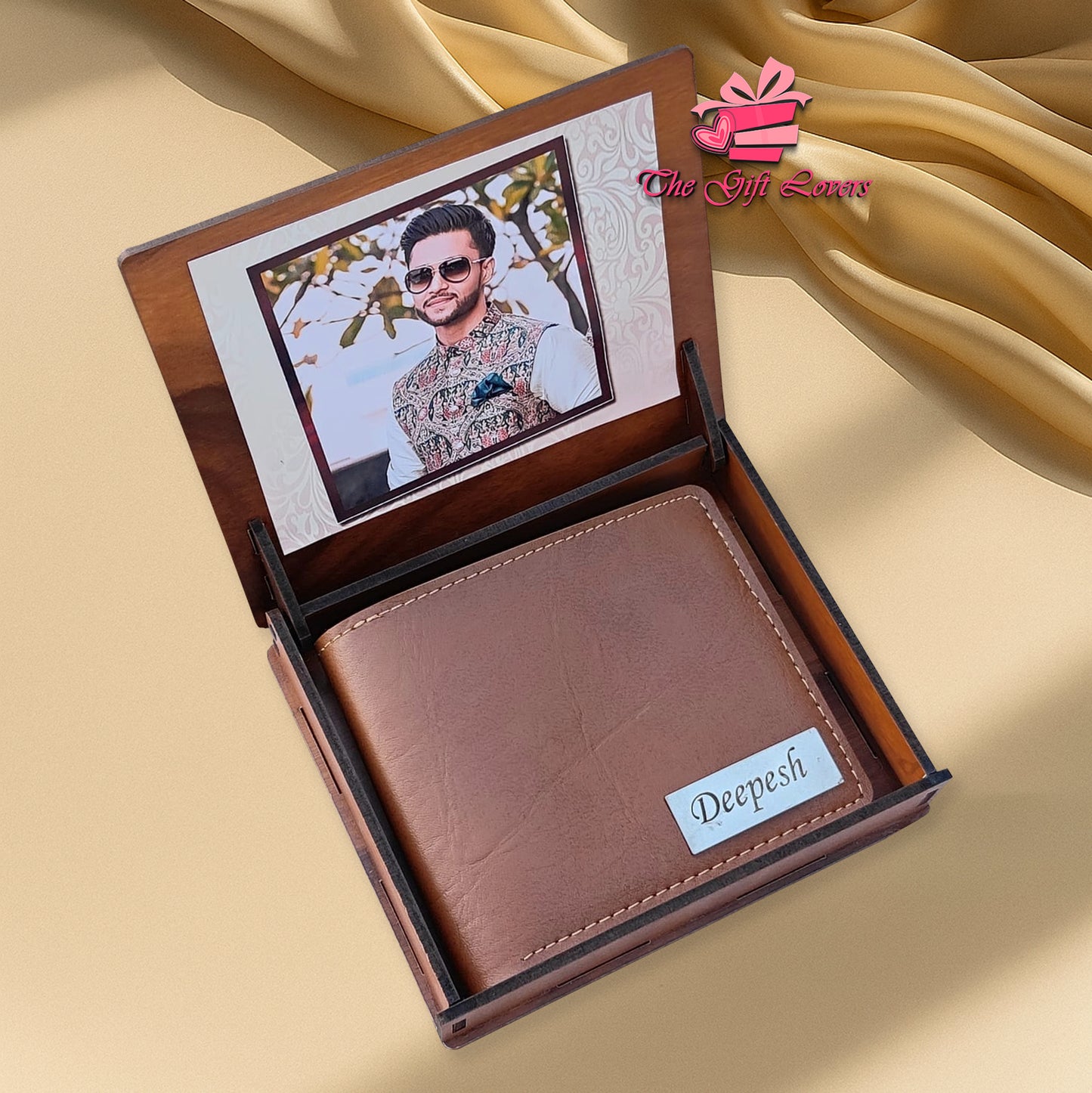 Italian Leather Wallet With Themed Wooden Box