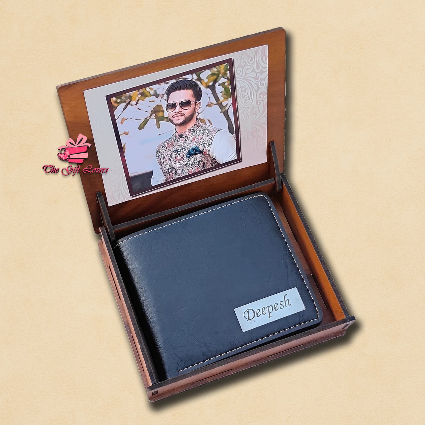 Italian Leather Wallet With Themed Wooden Box