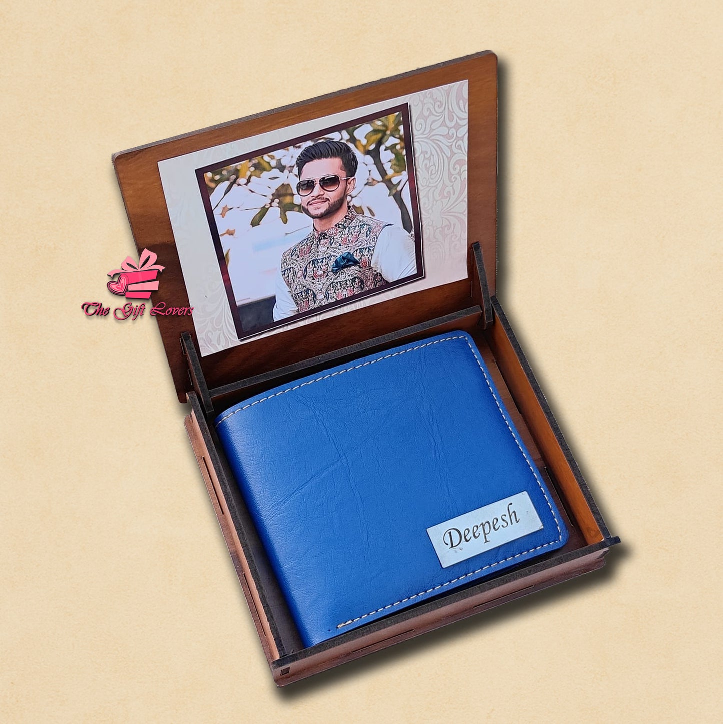Italian Leather Wallet With Themed Wooden Box