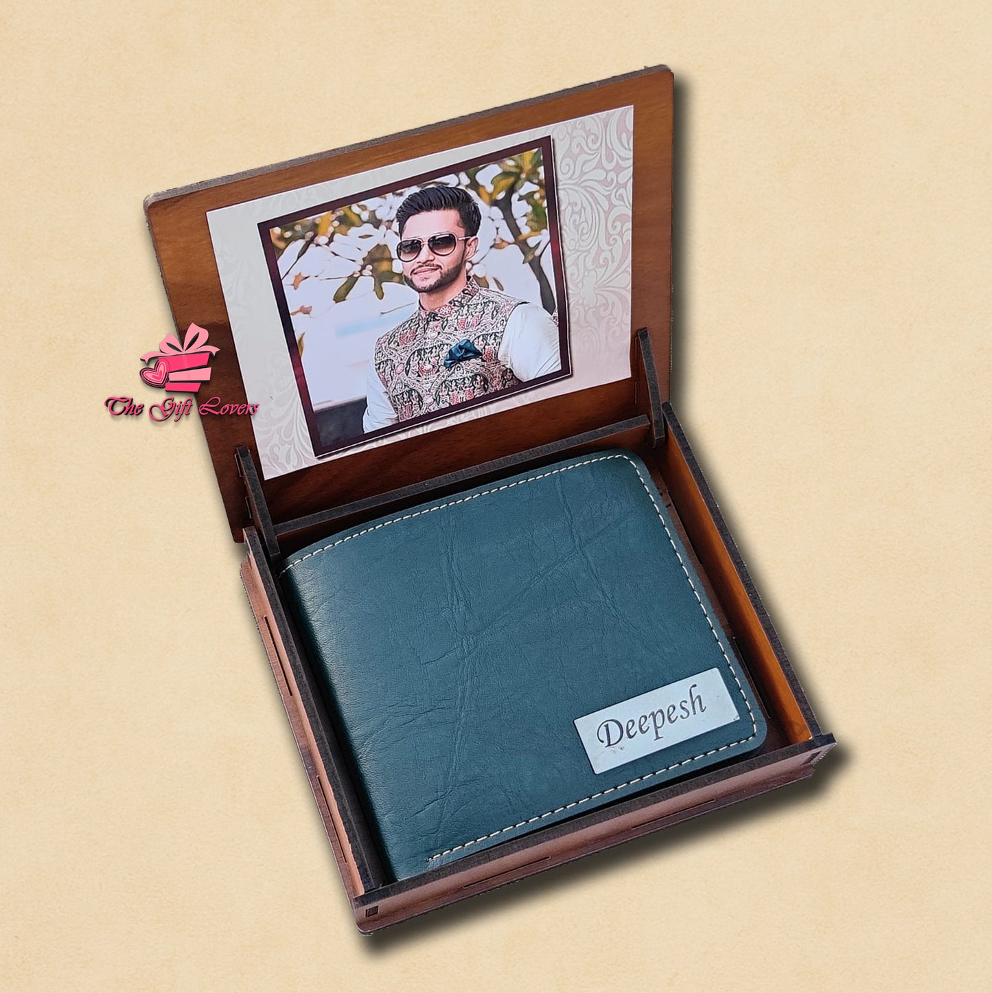 Italian Leather Wallet With Themed Wooden Box
